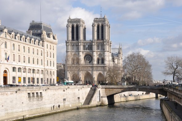 Messy scene plans A párizsi Notre-Dame és az európai civilizáció - A párizsi Notre-Dame és az  európai civilizáció Archeologia